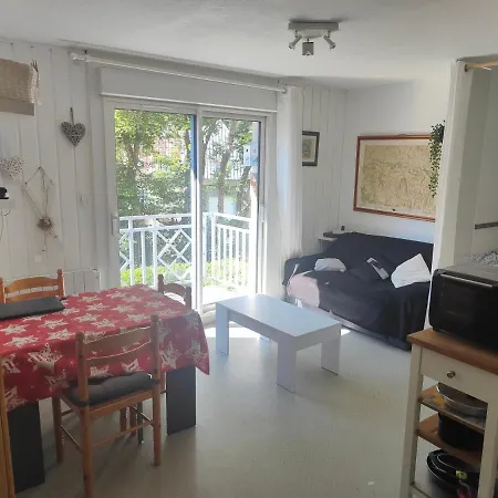 Petit Coin De Paradis En Plein Centre De